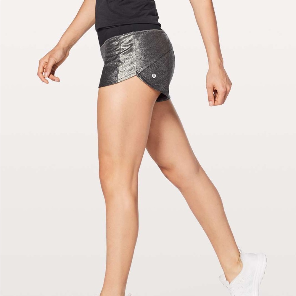 lululemon speed up short hi rise 2.5 inseam sz 4